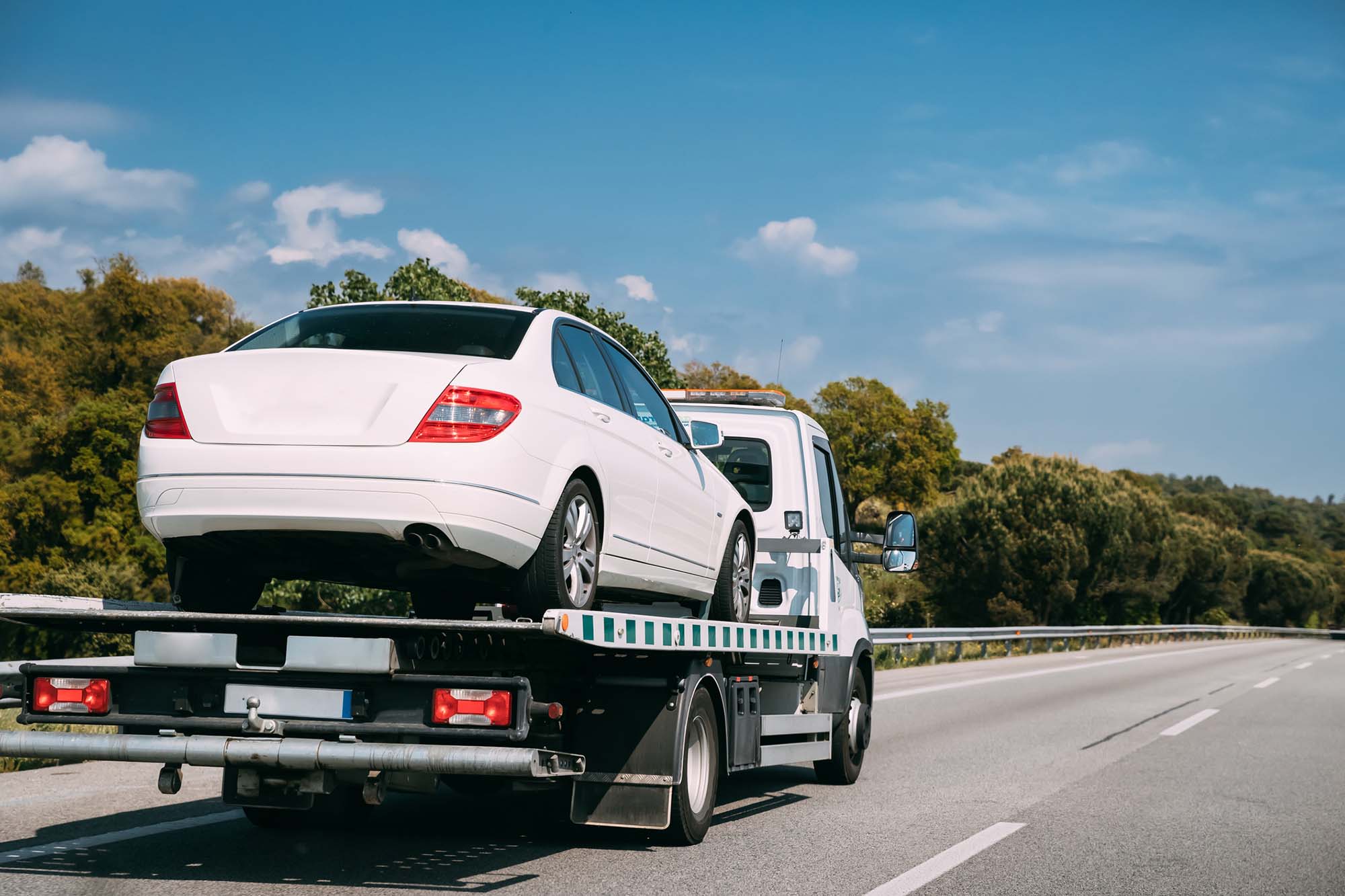 mobile-tyre-fitters-in-slough-quick-recovery-24-7-car-recovery